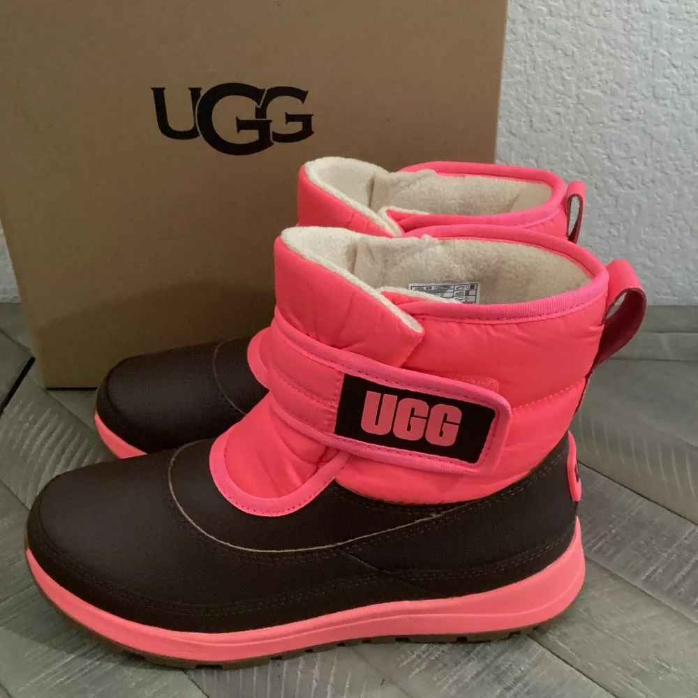 UGG® Kids' Taney Water Repellent Fleece & Genuine Shearling Lined Boot, size 3